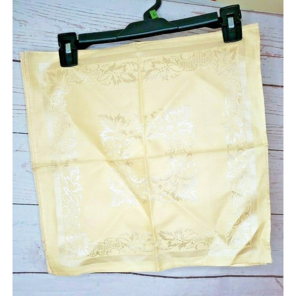 Elegant Gold Crust Rare Designer Table Decorative Fancy Napkins (Set of 4)